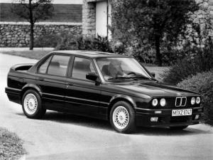 BMW 325i Sedan M-Technik 1989 года
